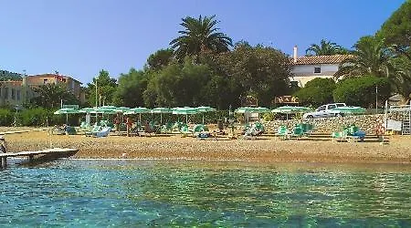 Rodriguez Hotel 3*