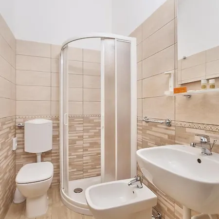 Hotel Rodriguez 3*